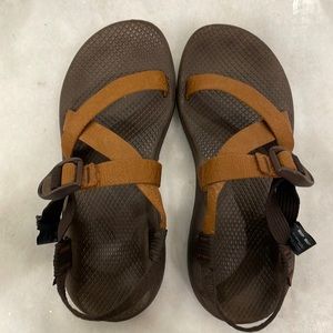 Chaco women’s sandal size 9, like new condition.